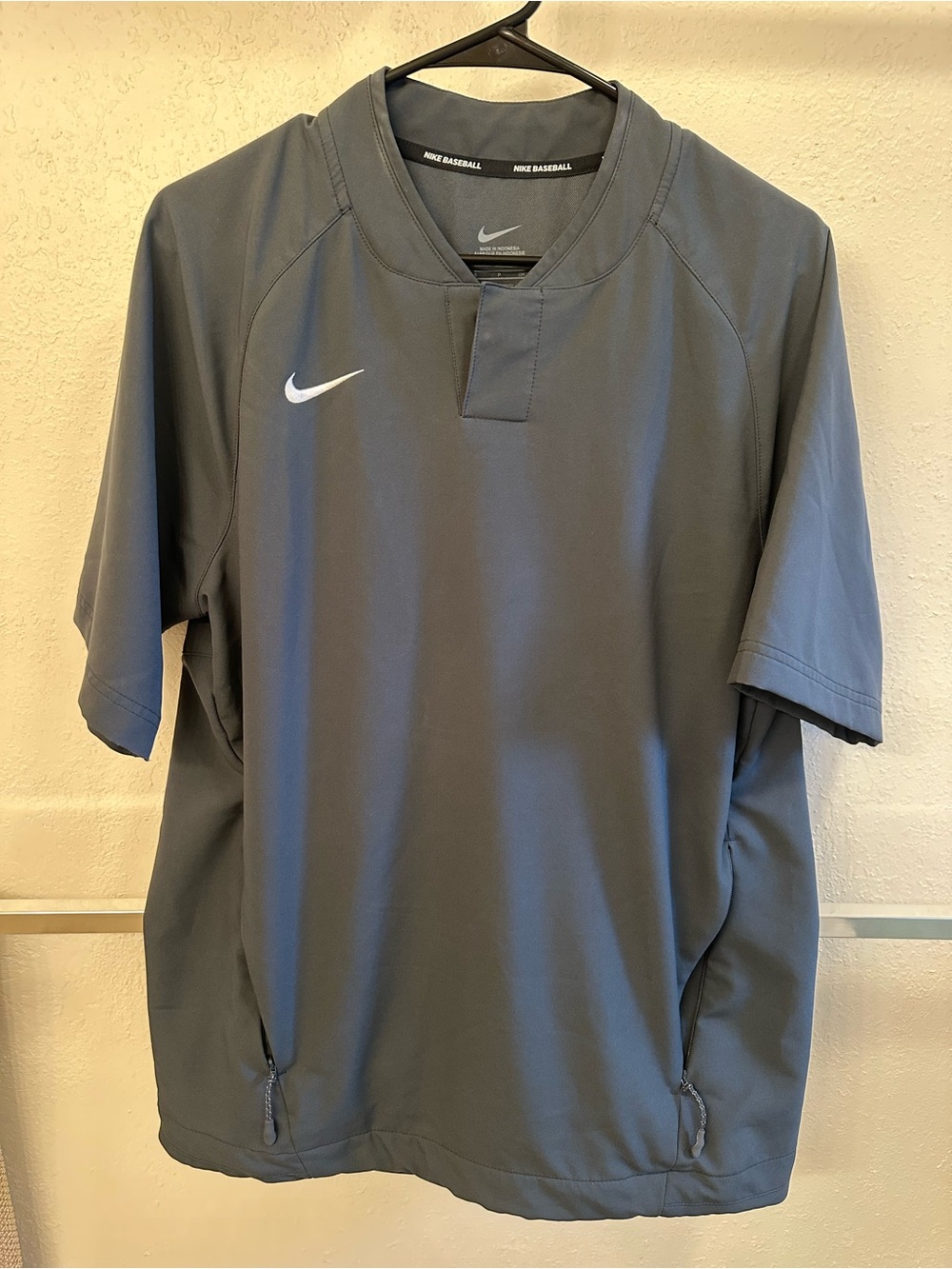 Nike Men’s Charcoal Short-Sleeve Athletic Jersey